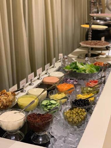 Royce Hotel & Casino