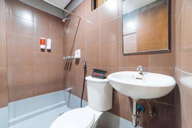 RedDoorz near Olongapo Bus Terminal