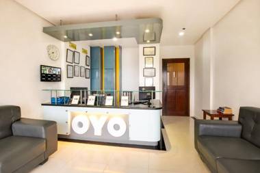 OYO 402 Royale Parc Hotel Vaccinated Staff