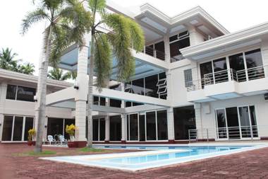 Costa Palawan Resort