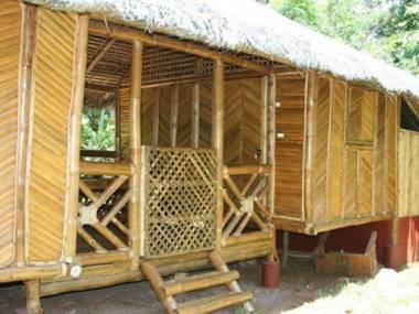 Bamboo Rooms & Cottages by Dang Maria BB