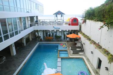 Destino Beach Club Dive Resort And Hotel