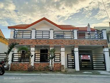 H83 (4BR 2TB)The Outlets at Lipa Lima Hotel Malvar