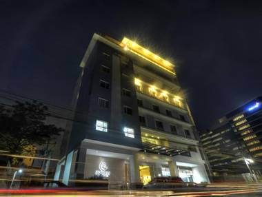 Zerenity Hotel And Suites