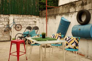 Food District Hostel Cebu Central