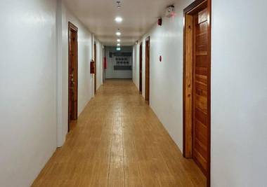 RedDoorz near Southwestern University