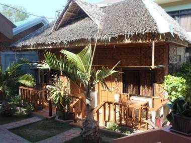 Alona Grove Tourist Inn