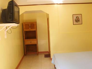 Alona Grove Tourist Inn