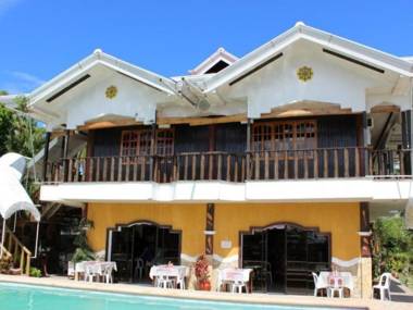 Villa Limpia Beach Resort