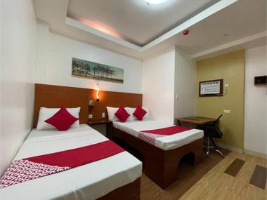 Vaccinated Staff - OYO 685 K Fortune Apartelle