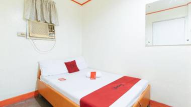RedDoorz Hostel @ St. Paul Village LapuLapu