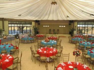 Pacific Waves Resort