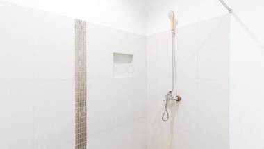 RedDoorz @ EL Highway Hotel Bulacan