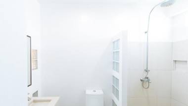 RedDoorz @ EL Runway Hotel Bulacan