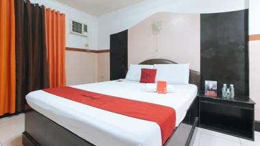 RedDoorz @ 77 Travellers Inn Malolos Bulacan