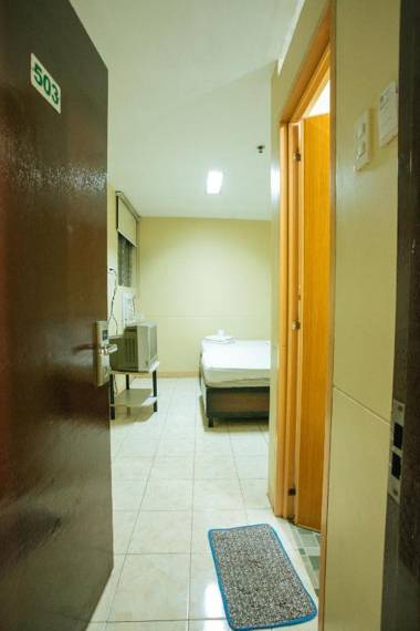 GV Hotel - Talisay City