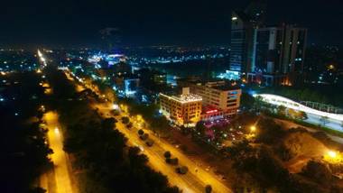 Envoy Continental Hotel