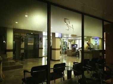 Hotel Pak Continental Hotel