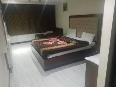 Sunrise Guest House F-6/1