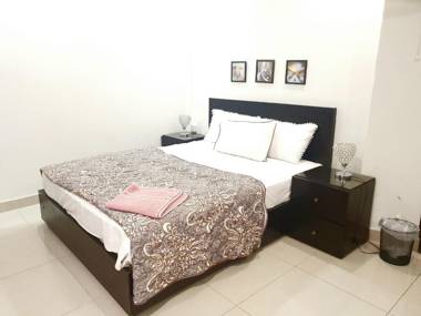 ECO FRIENDLY 12 Bed Apt in Civic Centre Bahria Town