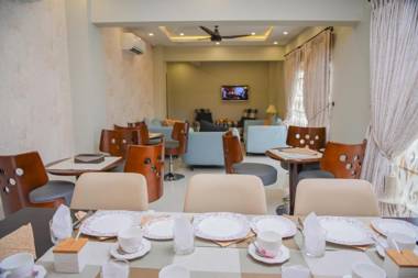 Orchards Cottage Hotel