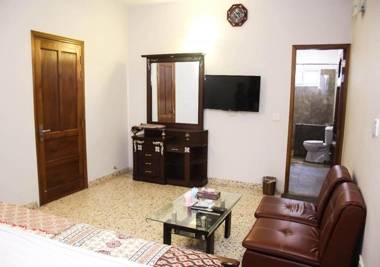 The Motel Royal Fantasy