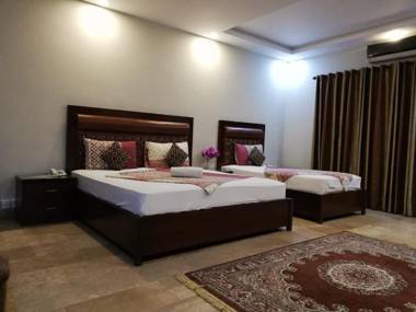 New seaview lodge Guest house