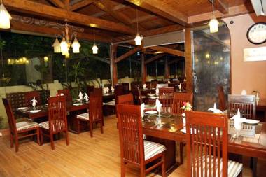 Royal Elegance Hotel