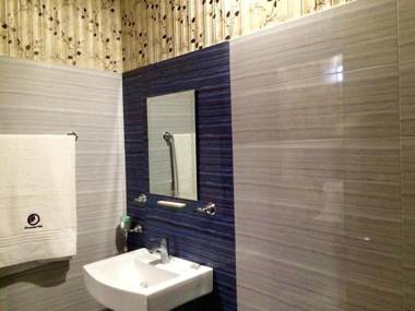 Hotel Premier Inn Johar Town Lahore