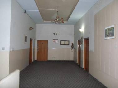 Gulberg View Hotel - Main Market