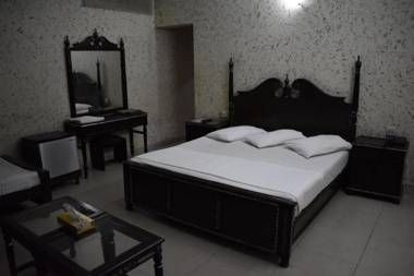 New Pakeeza Hotel