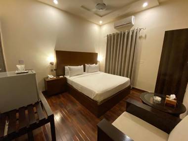 Shelton’s Rezidor Lahore