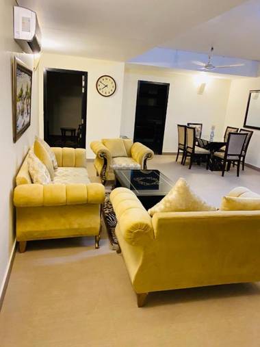 Royal Two Bed Luxury Apartment Gulberg