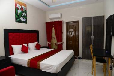Hotel Deluxe Johar Town Lahore