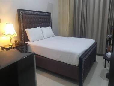 Hotel Tulip Inn Johar Town