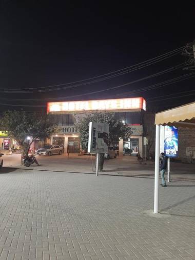 Hotel Day In Emporium