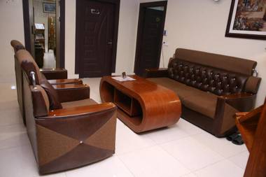 Crown Inn Hotel Multan