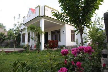 Hussain Jans Cottage