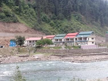 Parhena Cottages Bella Naran