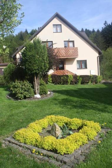 Apartament i Pokoje Gościnne u Lusi - BASEN!!!