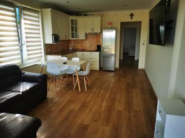 Domki Buena Vista poniżej punktu widokowego w Polańczyku