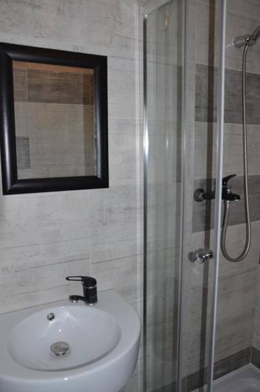 Domki Złota Rybka nad Jeziorem- Jacuzzi