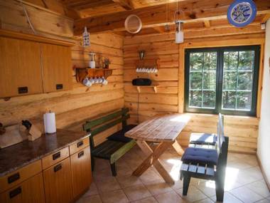 Wooden Cottage in Czarny Mlyn with garden and barbecue