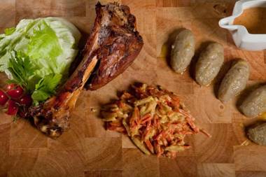 Helan Family & Garden