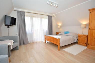 Pokoje Gościnne Pod Lipą