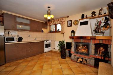 Pokoje Gościnne Pod Lipą