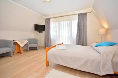 Pokoje Gościnne Pod Lipą