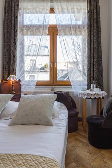 Pokoje i Apartamenty Krupówki 36