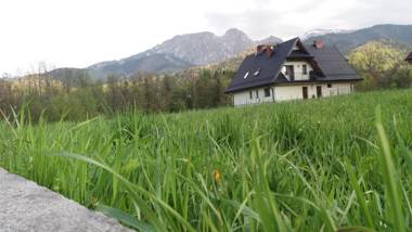 Willa w Dolinie Cichej Wody