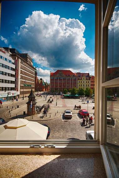 Solny Square Aparthotel